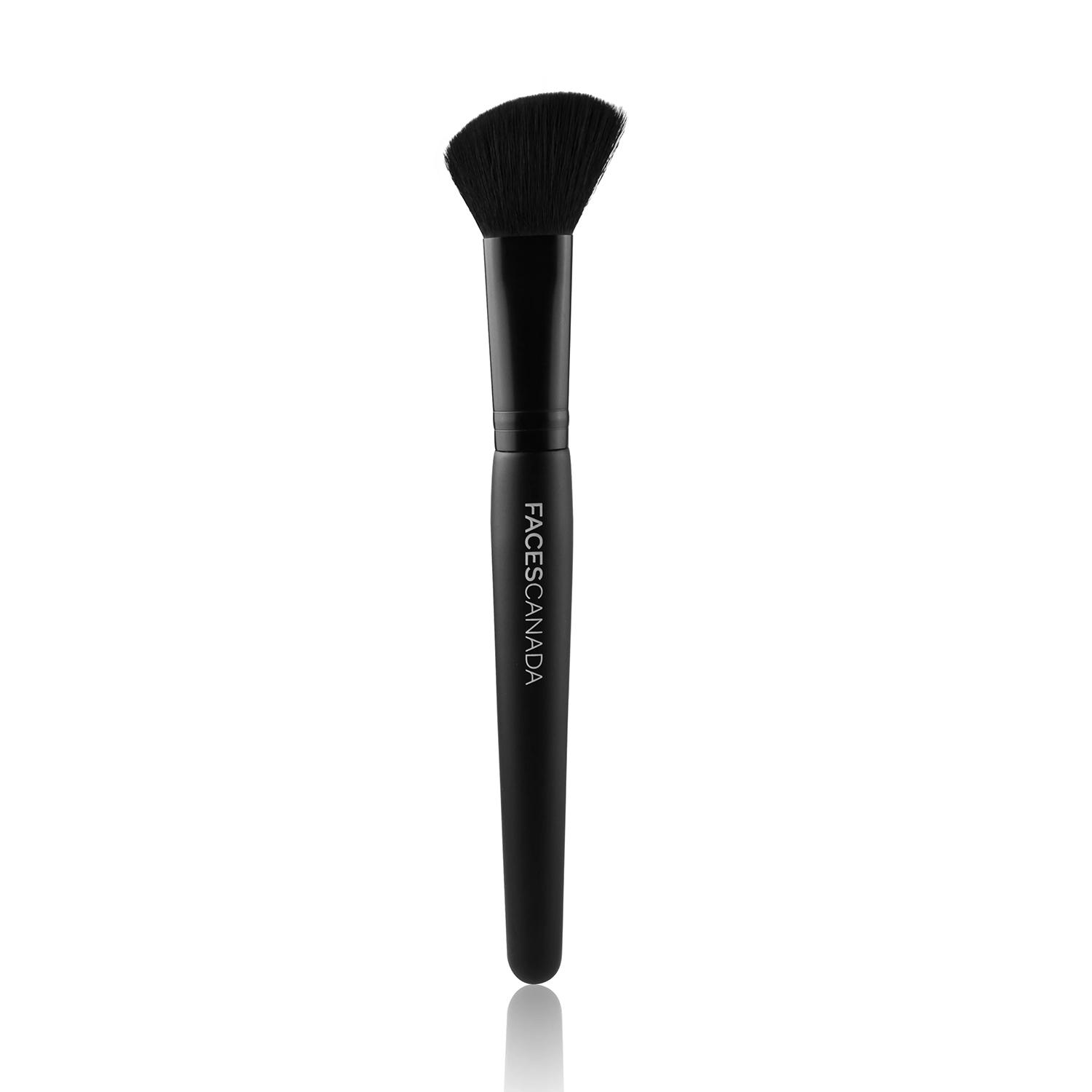 Faces Canada | Faces Canada Blush Brush, Easy Swipe, Precise Definition, Smooth Application, Flawless Finish