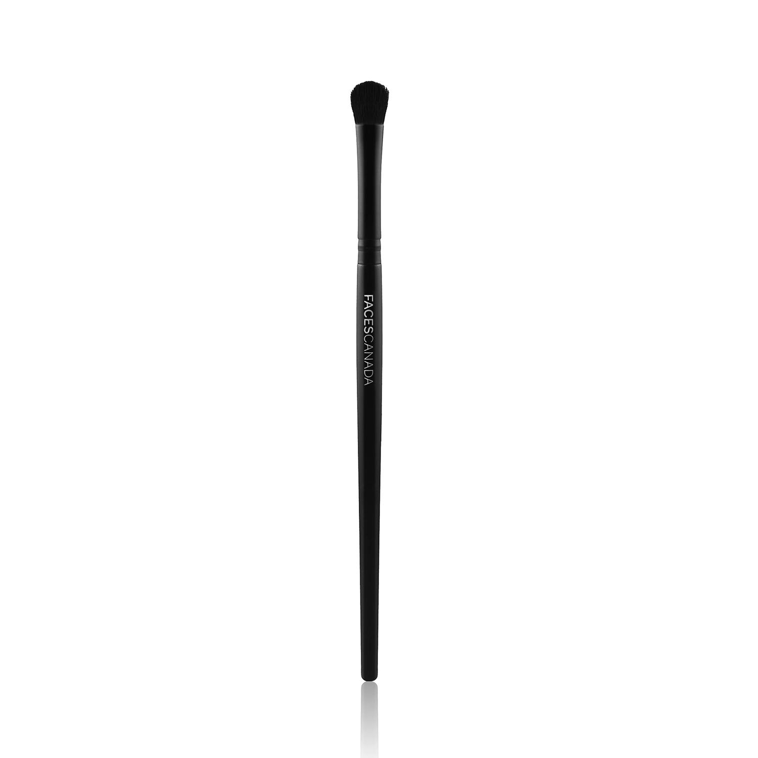 Faces Canada | Faces Canada Eye Shadow Brush, Easy Swipe, Precise Definition, Smooth Application