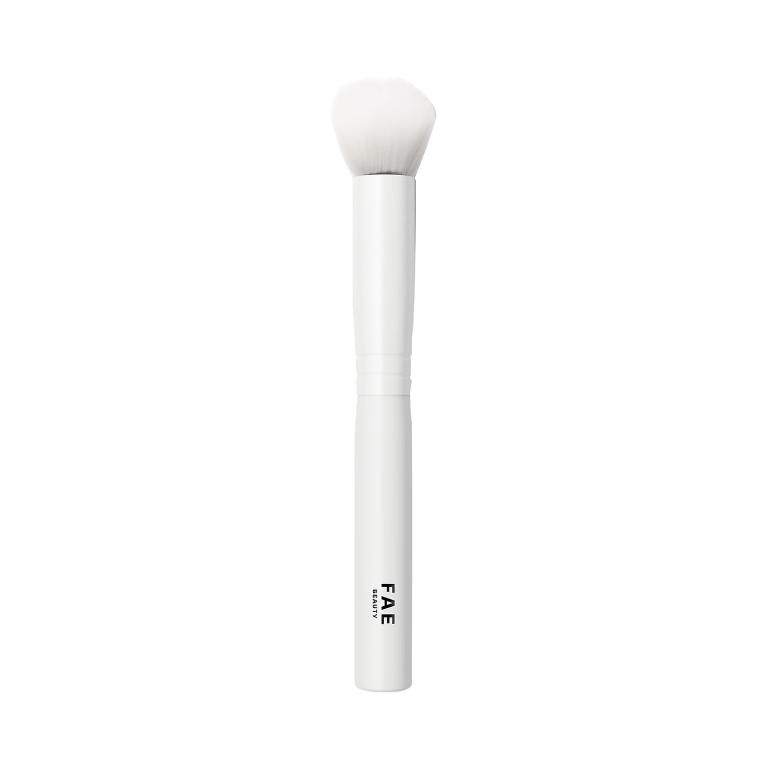FAE BEAUTY | FAE BEAUTY Blush Brush Fluffy Dome-Shaped Brush - White