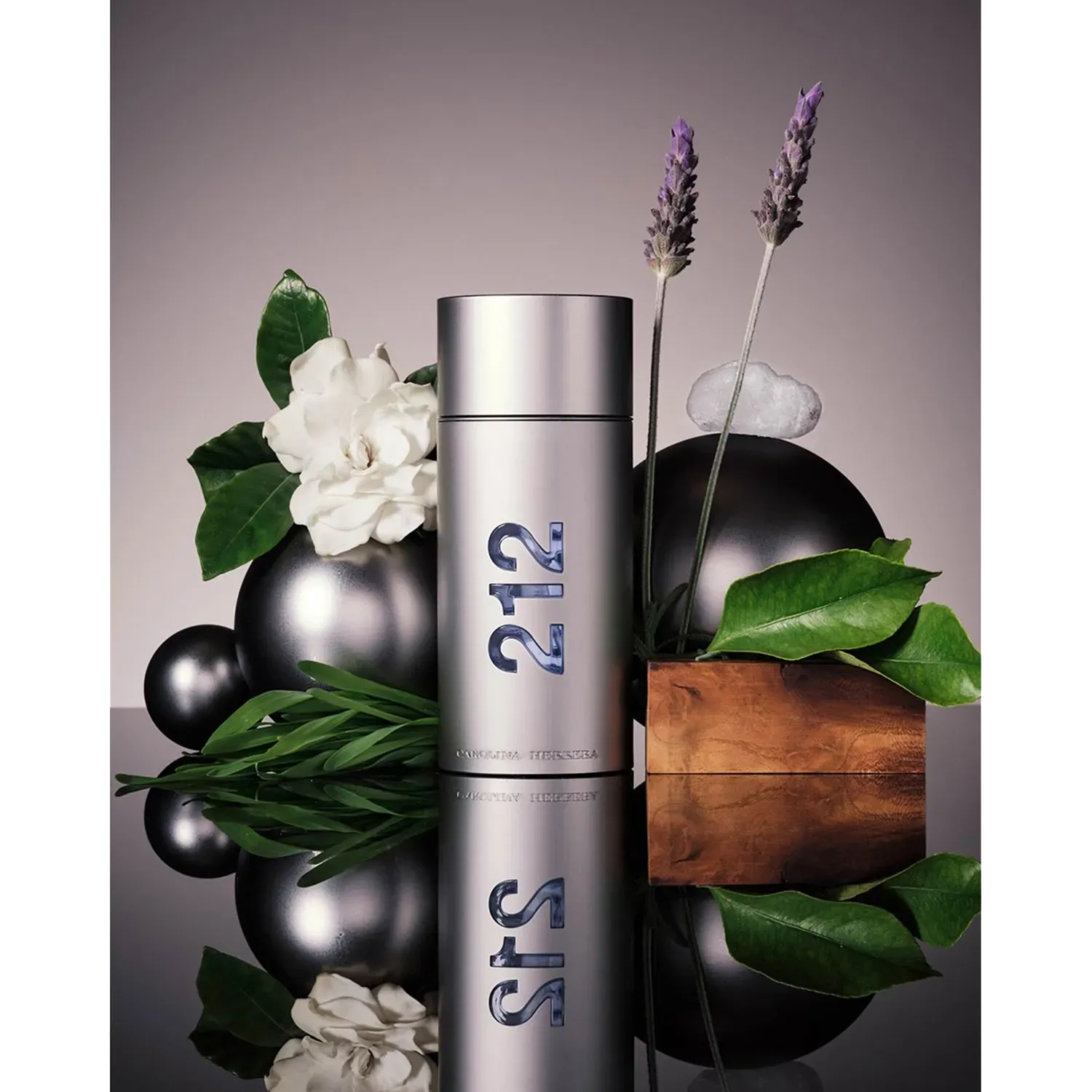 Carolina Herrera 212 NYC Men Eau De Toilette 50ml