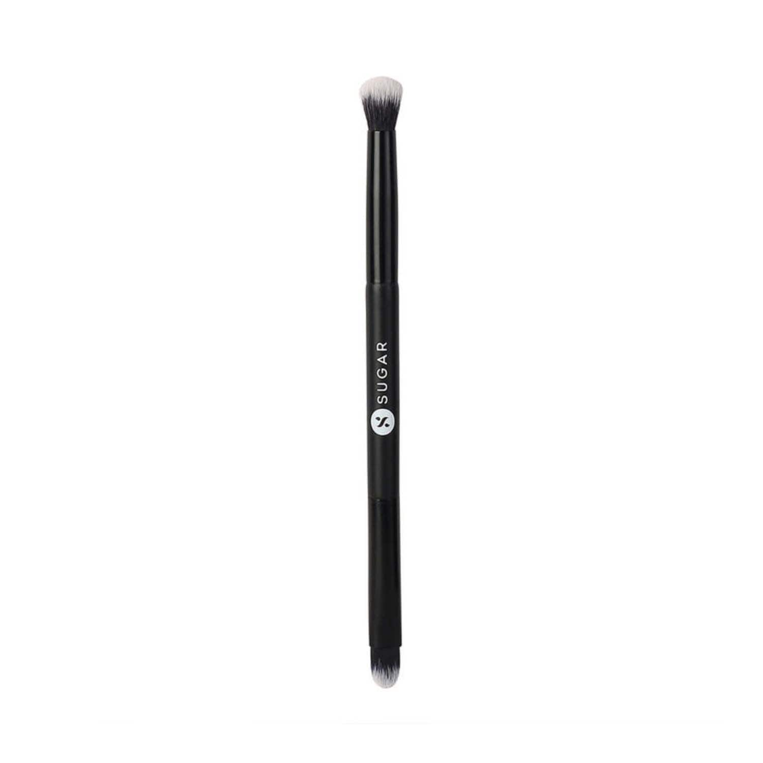 SUGAR Cosmetics | SUGAR Cosmetics 412 Flat Blend Trend Round Dual Eyeshadow Brush -Black (17g)