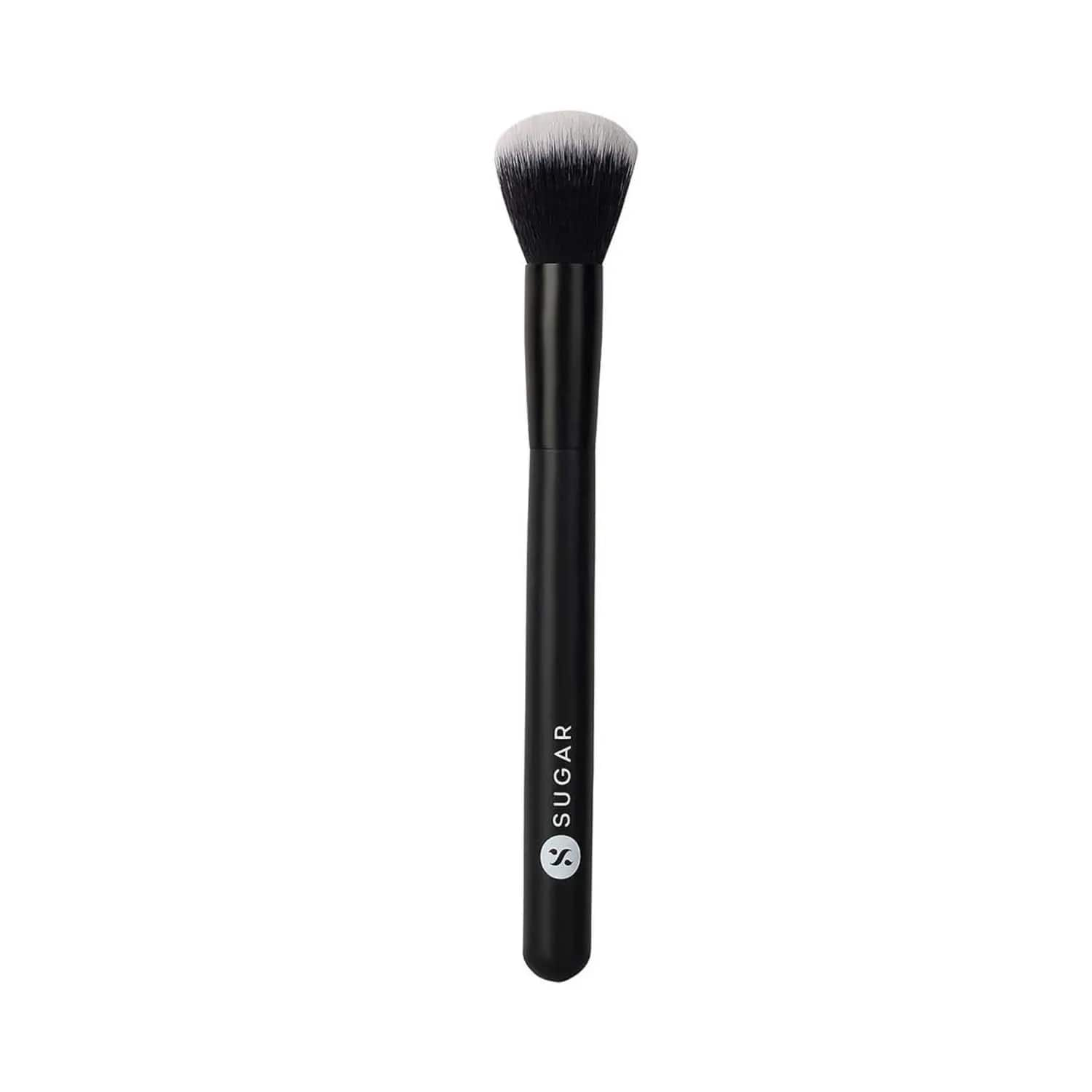 SUGAR Cosmetics | SUGAR Cosmetics 001 Blush Blend Trend Face Brush - Black (34g)