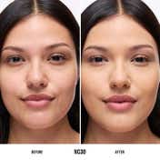 M.A.C Mini Studio Fix Fluid SPF15 24HR Matte Foundation - NC30 (10 ml)