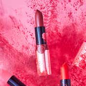 Makeup Revolution Powder Matte Lipstick - Bon Bon (3.5 g)