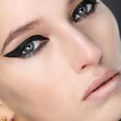 Makeup Revolution Gel Eyeliner Pot With Brush - Black (3 g)