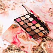 Makeup Revolution Eyeshadow Palette - Forever Flawless Affinity (19.8 g)