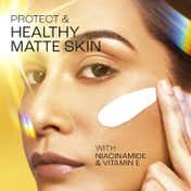 Lakme Sun Expert SPF 24 PA++ Super Matte Lotion Sunscreen, Lightweight, Non Sticky (100 ml)