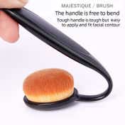 Majestique Oval Foundation Large Makeup Face Brush
