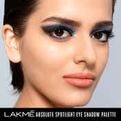 Lakme Glitterati Chroma Chic Eye Shadow Palette - Stilettos (12 g)