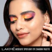 Lakme Glitterati Chroma Chic Eye Shadow Palette - Sundowner (12 g)