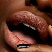M.A.C Matte Lipstick - Yash (3 g)
