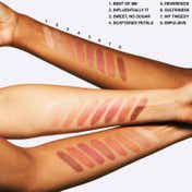 M.A.C Powder Kiss Lipstick - Werk Werk Werk (3 g)