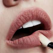 M.A.C Powder Kiss Lipstick - Sultry Move (3 g)
