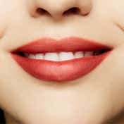 M.A.C Powder Kiss Lipstick - Marrakesh-Mere (3 g)