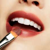 M.A.C Powder Kiss Lipstick - Turn To The Left (3 g)