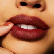 M.A.C Powder Kiss Lipstick - Turn To The Left (3 g)