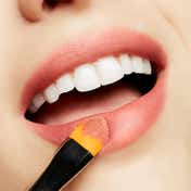 M.A.C Powder Kiss Lipstick - Teddy 2.0 (3 g)