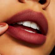 M.A.C Powder Kiss Lipstick - Kinda Soar-Ta (3 g)