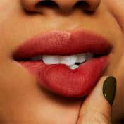 M.A.C Powder Kiss Liquid Lipcolour Lipstick - Marrakesh-Mere (5 ml)