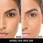 Lakme Forever Matte Compact Smooth Finish Lasts for 12 Hrs Even Toned Look - Natural Beige (9 g)