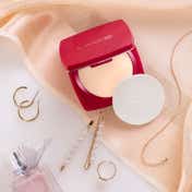 Lakme Forever Matte Compact Smooth Finish Lasts for 12 Hrs Even Toned Look - Natural Beige (9 g)