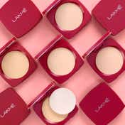 Lakme Forever Matte Compact Smooth Finish Lasts for 12 Hrs - Natural Cinnamon (9 g)