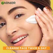 Garnier Bright Complete Vitamin C Gel Face Wash (100g)
