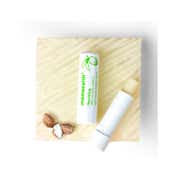 Mamaearth Nourishing 100% Natural Lip Balm With Vitamin E And Shea Butter (4 g)