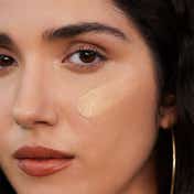 KIRO Daily Dewy Serum Foundation - 01 Peachy Ivory (30 ml)