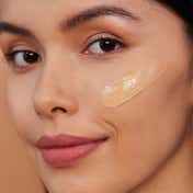 KIRO Daily Dewy Serum Foundation - 02 Sun Beige (30 ml)