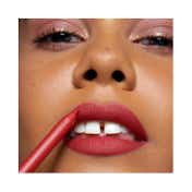 Huda Beauty Lip Contour 2.0 Automatic Matte Lip Pencil - Universal Red (0.5 g)