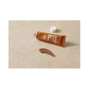 The Body Shop Freestyle Multi-Tasking Color Lip Balm - Rebel (15 ml)