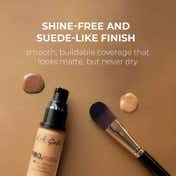 L.A. Girl Pro Matte Foundation - Bisque (30 ml)