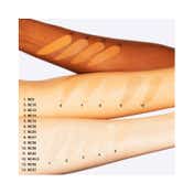 M.A.C Studio Fix Fluid SPF 15 Foundation - NC5 (30 ml)