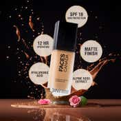 Faces Canada Flawless Matte Foundation - Golden Beige 032, 12 HR Hydration + SPF 18 (30 ml)