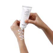 Minimalist Light Fluid SPF 50 Face Sunscreen (50 ml)