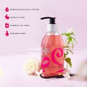 Dream. Immerse. Play. Hand Wash The Garden Stroll Collection (250 ml)