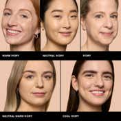 Bobbi Brown Mini Weightless Skin Natural Matte Finish Foundation SPF 15 - Warm Ivory (13 ml)