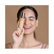 Flicka Flawless Femme Liquid Foundation - 02 Ivory - Fair (30 ml)