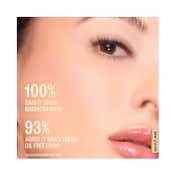 Lakme Makeup+Skincare Vit C Superglow Skin Perfecting Compact - Ivory 10 (8 g)