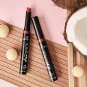 essence The Slim Stick - 202 Brick Red (1.7 g)