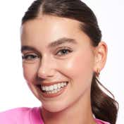 essence 8H Matte Comfort Lipliner - 01 Cinnamon Spice (0.3 g)