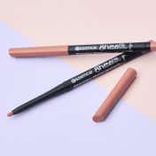 essence 8H Matte Comfort Lipliner - 03 Soft Beige (0.3 g)