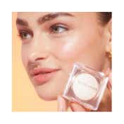 Makeup Revolution Beam Bright Highlighter - Diamond Glow (2.45 g)