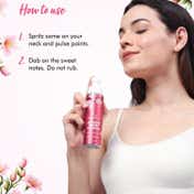 THE LOVE CO. Japanese Cherry Blossom Body Mist (150 ml)