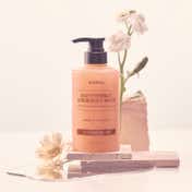 Kundal Eau Thermale Spa Scrub Body Wash Cozy Darjeeling (500 ml)