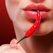 Makeup Revolution I Heart Revolution Sweet Chilli Plumping Lip Oil - Red (4 ml)