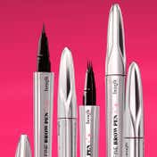 Benefit Cosmetics Mighty Fine Brow Pen - 3 Warm light brown (0.5 ml)