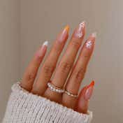 Gush Beauty Press On Nails - Spring Daisy Tips - Medium Almond (24 pcs)