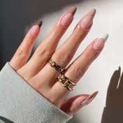 Gush Beauty  Press On Nails - Shades Of Brown - Medium Almond (24 pcs)